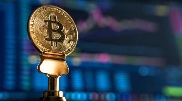 Should Bitcoin Replace Currency of Central Banks?